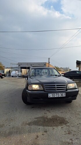 Mercedes C 200-1