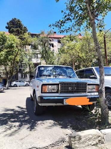 LADA (VAZ) 2107-1
