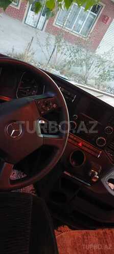Mercedes Actros 1842-17