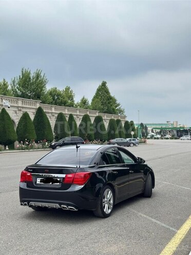 Chevrolet Cruze-12