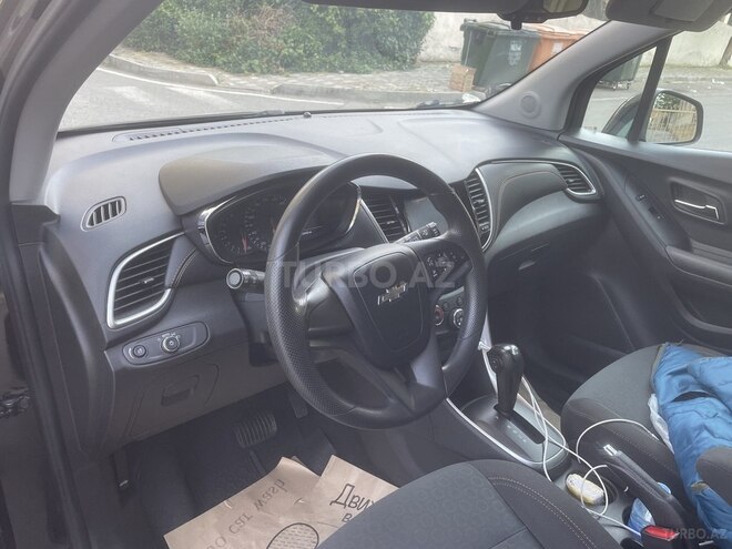 Chevrolet Trax-12