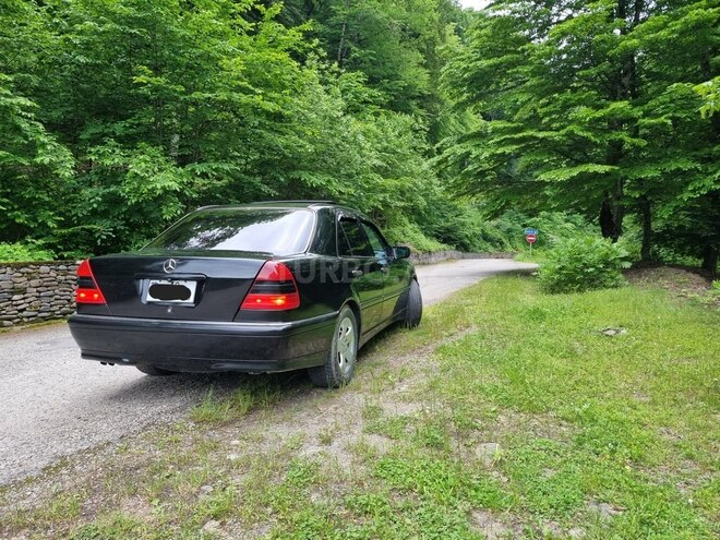 Mercedes C 230-7