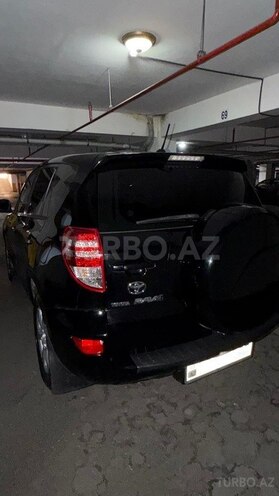 Toyota RAV4-9