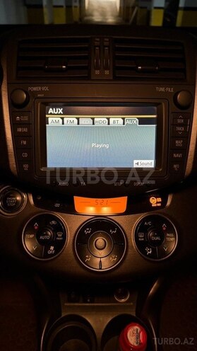 Toyota RAV4-6