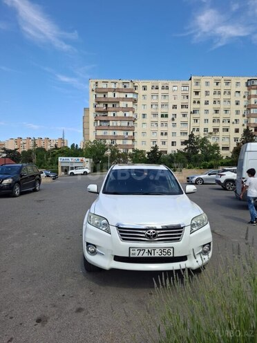 Toyota RAV4-1