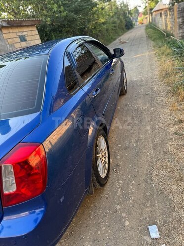 Chevrolet Lacetti-2