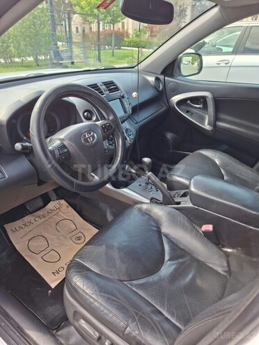 Toyota RAV4-5