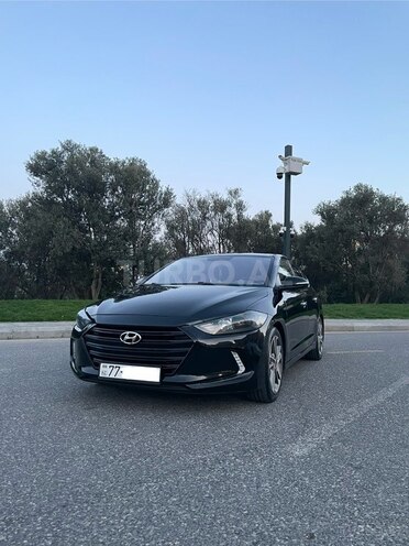 Hyundai Elantra-1