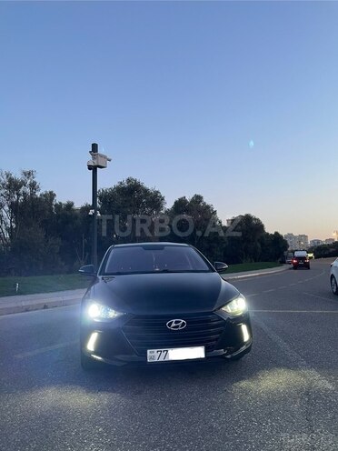 Hyundai Elantra-7