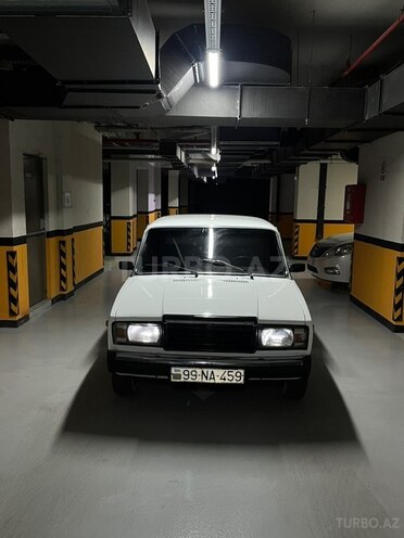 LADA (VAZ) 2107-1