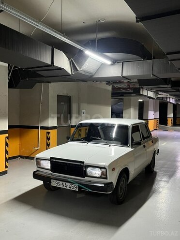 LADA (VAZ) 2107-2