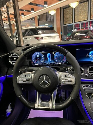 Mercedes E 350-11