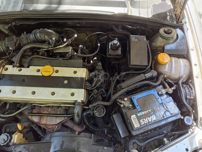 Opel Vectra-13