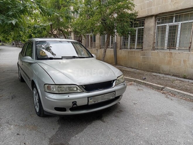 Opel Vectra-4