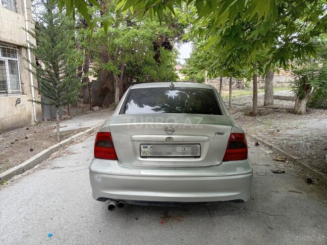 Opel Vectra-5