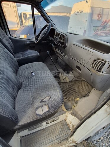 Ford Transit-7
