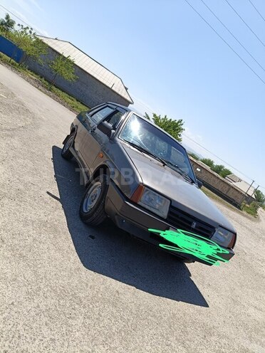 LADA (VAZ) 21099-1
