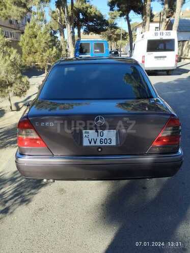 Mercedes C 220-2