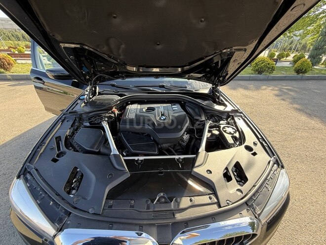 BMW 530-12