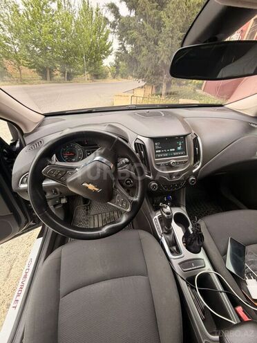 Chevrolet Cruze-9