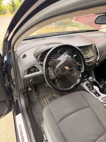 Chevrolet Cruze-10