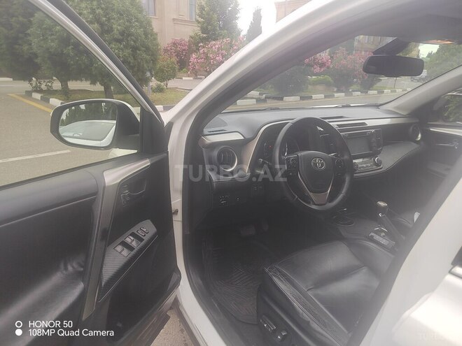 Toyota RAV4-4