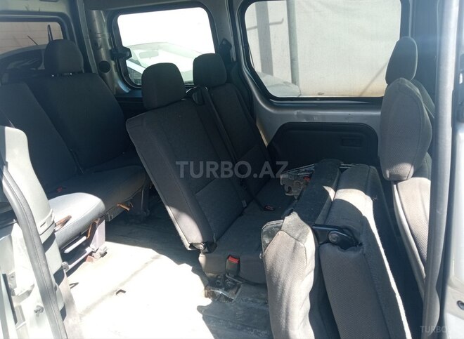 Ford Tourneo Connect-7