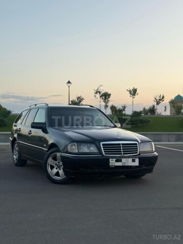 Mercedes C 250-1