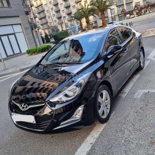 Hyundai Elantra-10