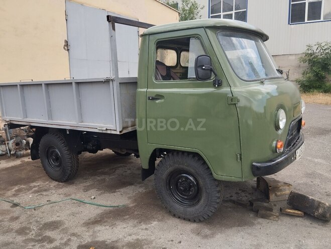 UAZ 3303-2