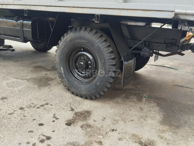 UAZ 3303-7
