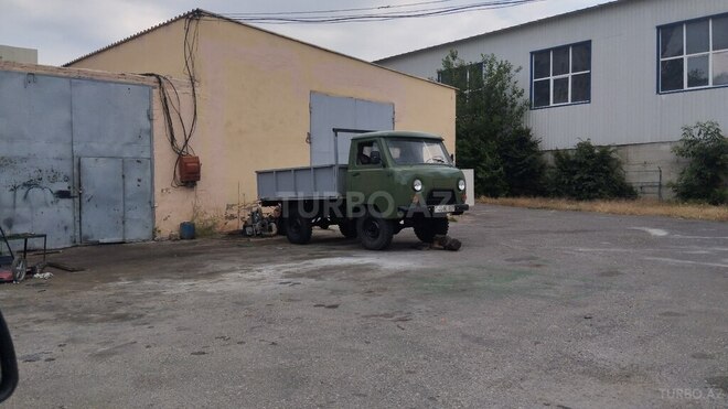 UAZ 3303-8