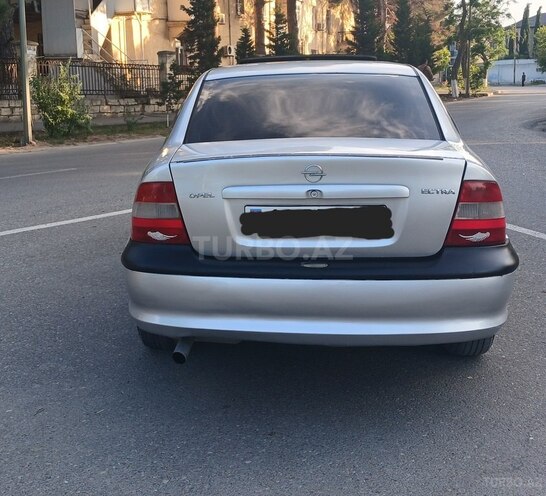 Opel Vectra-11