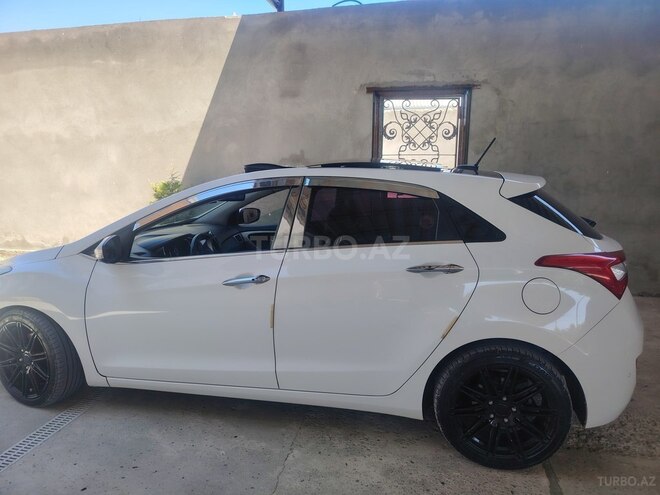 Hyundai i30-6