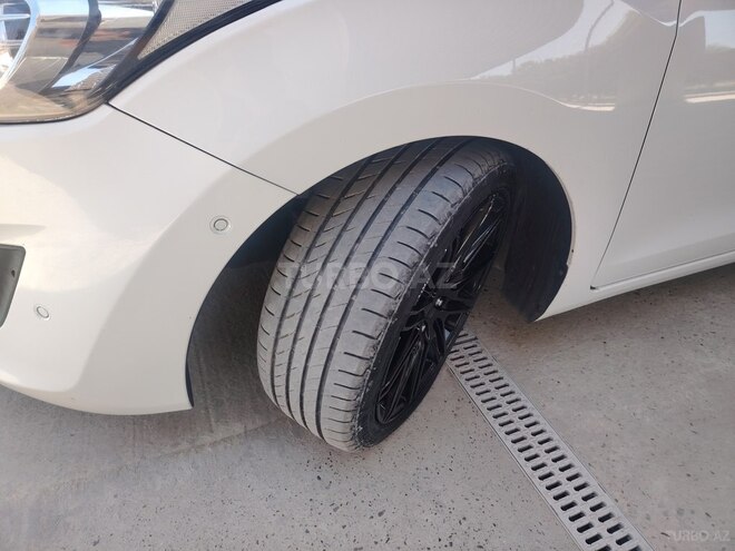 Hyundai i30-7