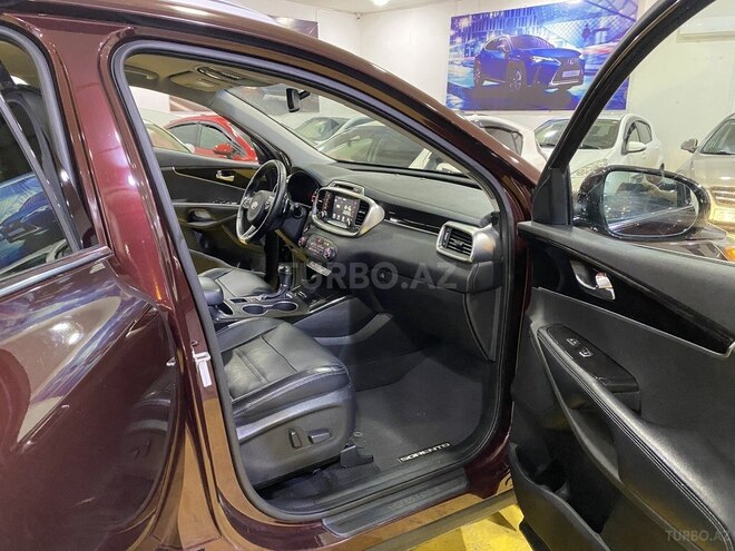 Kia Sorento-16