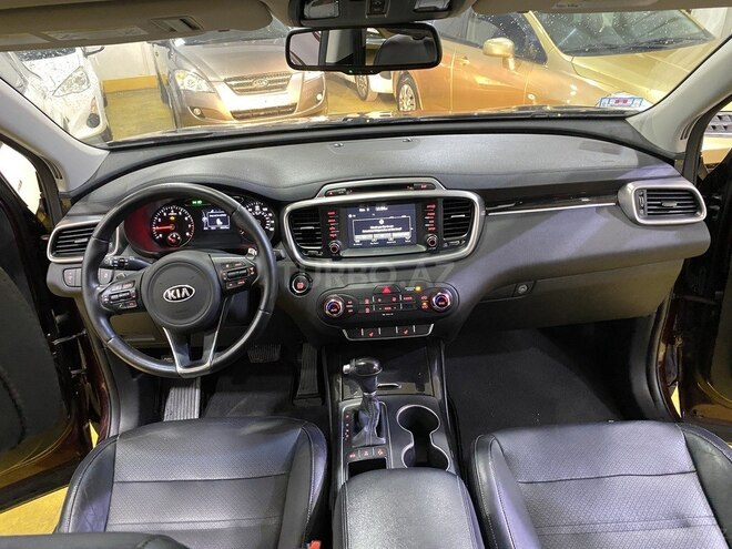 Kia Sorento-12