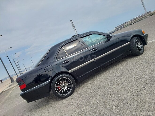 Mercedes C 230-11