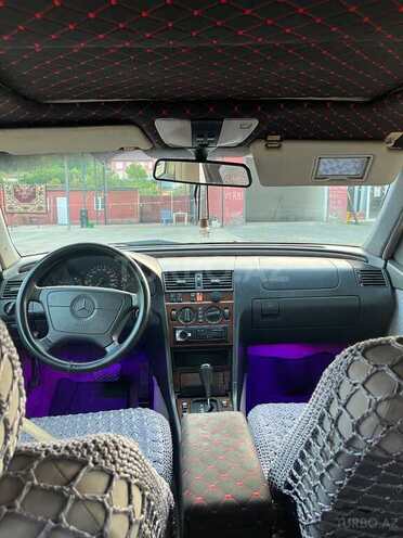 Mercedes C 180-6
