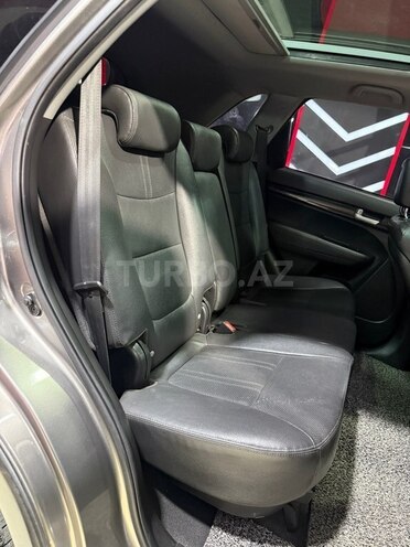 Kia Sorento-17