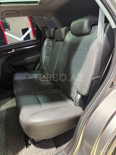 Kia Sorento-18