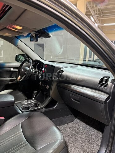 Kia Sorento-15