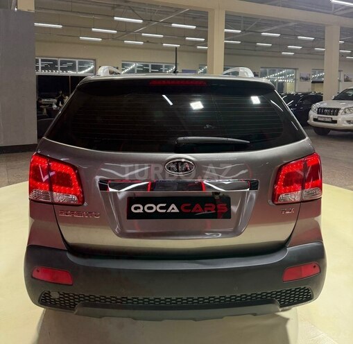 Kia Sorento-11