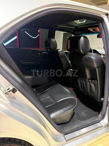 Mercedes E 280-18
