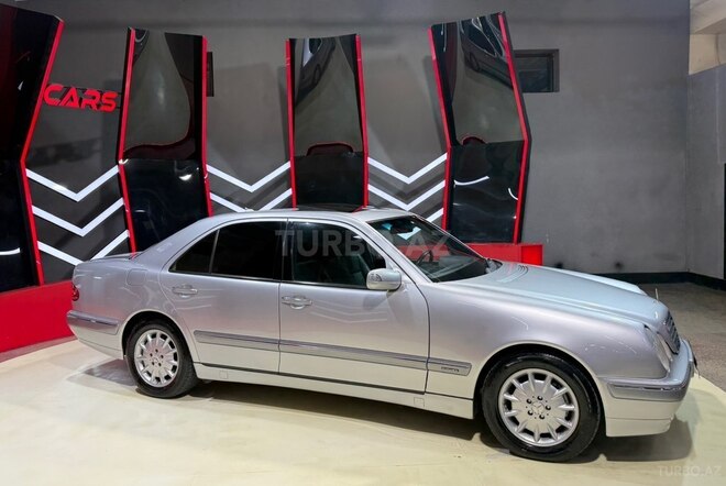 Mercedes E 280-5