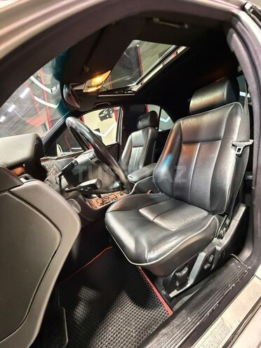 Mercedes E 280-13