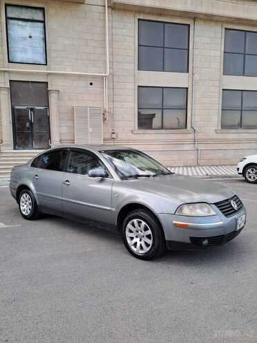 Volkswagen Passat-2