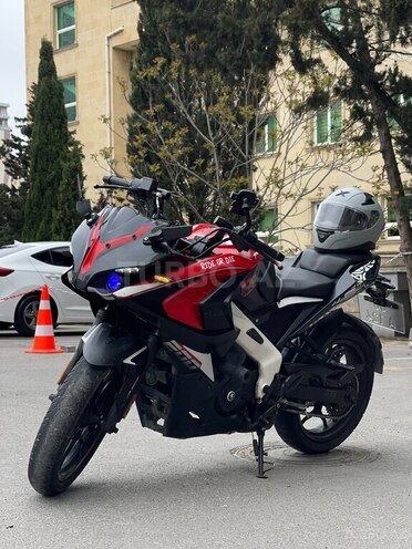 Bajaj Pulsar RS 200-2