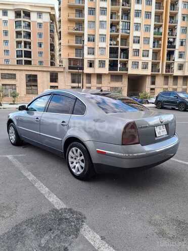 Volkswagen Passat-5