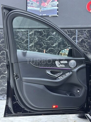 Mercedes C 300-7